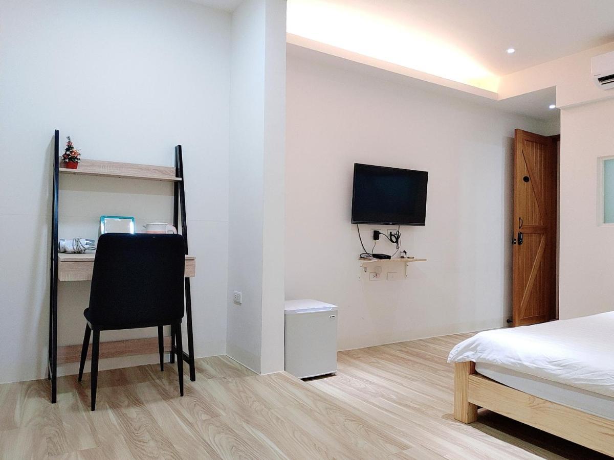 Ji Apartment Тайнань Экстерьер фото